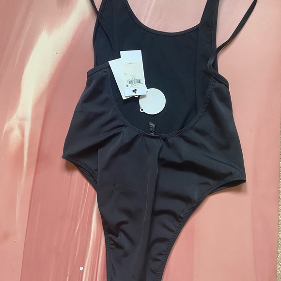 guess x j balvin - Picture 3 of 6